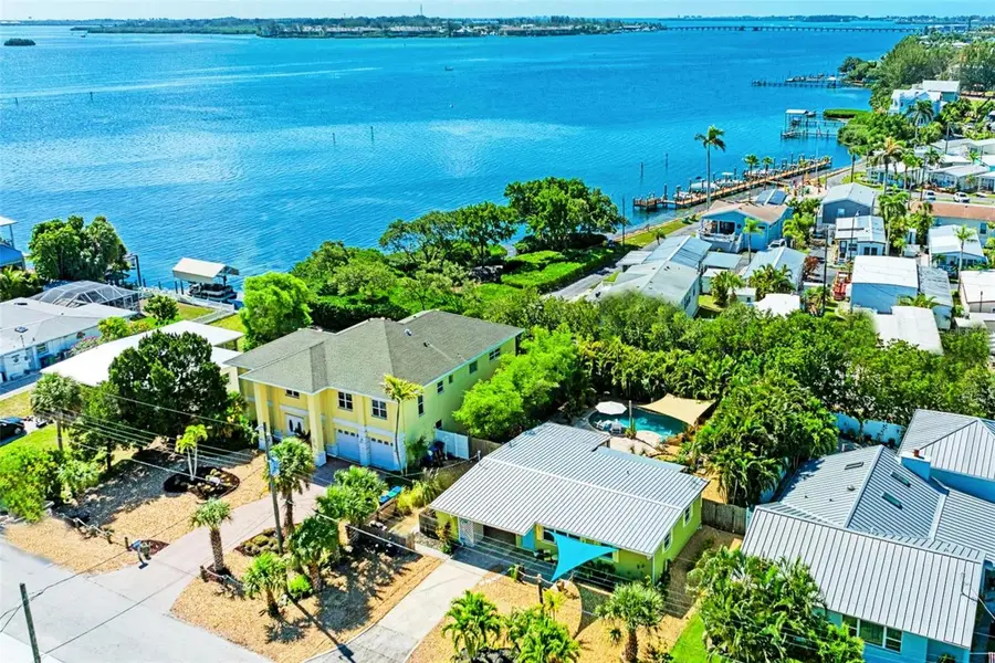 503 Bayview Drive, Holmes Beach, FL 34217 - Image #3