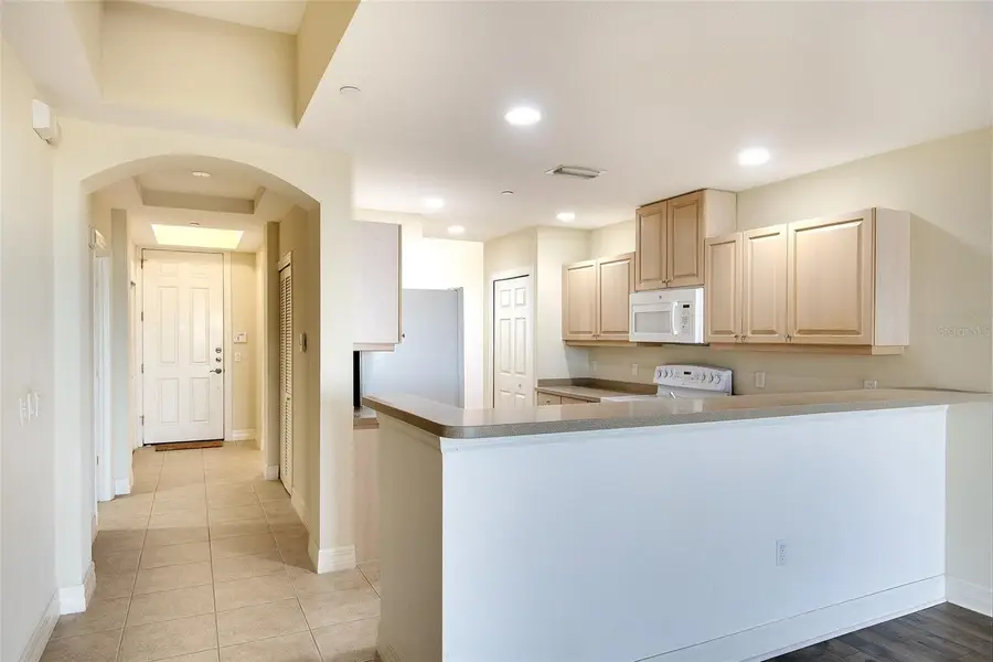 1921 Monte Carlo Drive #603, Sarasota, FL 34231 - Image #2