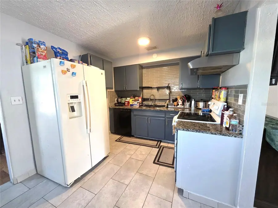 2137 4th Street E, Bradenton, FL 34208 - Image #3