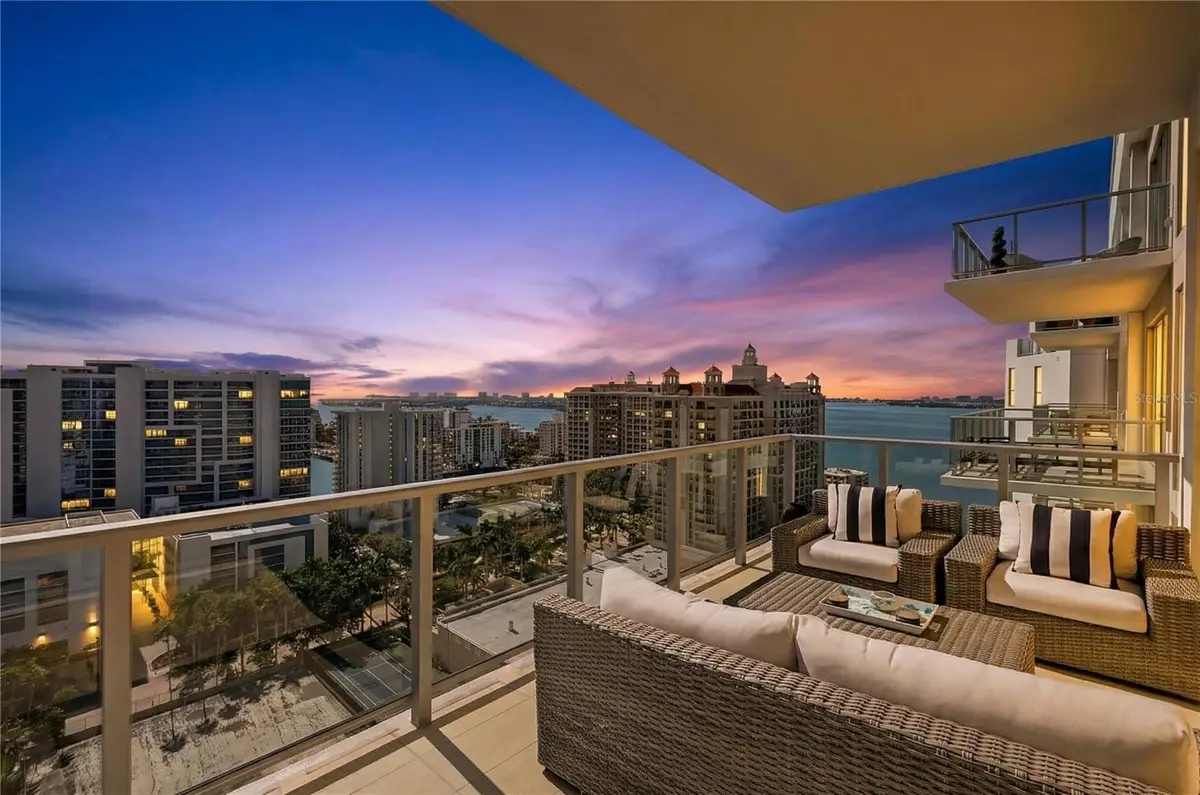 301 Quay Commons #1807, Sarasota, FL 34236 - Image #1