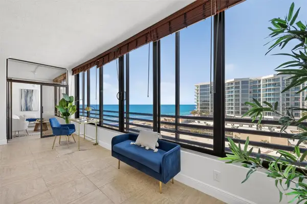 1102 Benjamin Franklin Drive #PH 809, SARASOTA, FL 34236