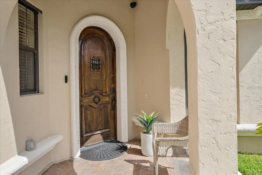 5624 Aaron Court, Sarasota, FL 34232 - Image #2