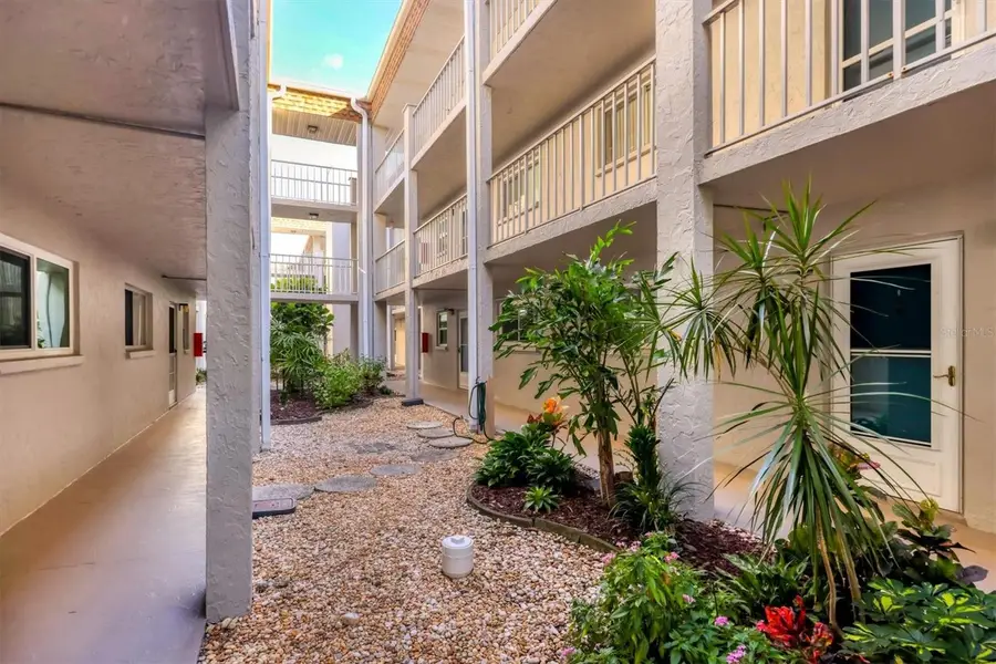 1310 Glen Oaks Drive E #285E, Sarasota, FL 34232 - Image #3
