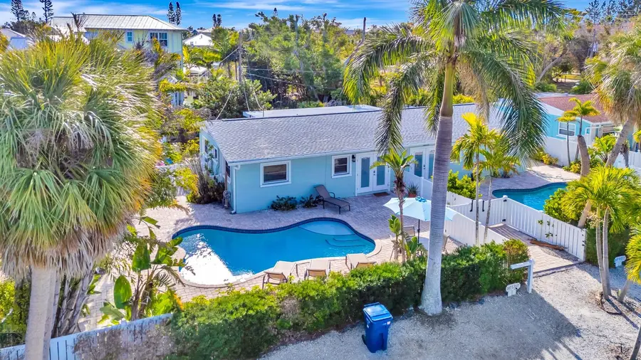 207 75th Street #E, Bradenton Beach, FL 34217 - Image #2