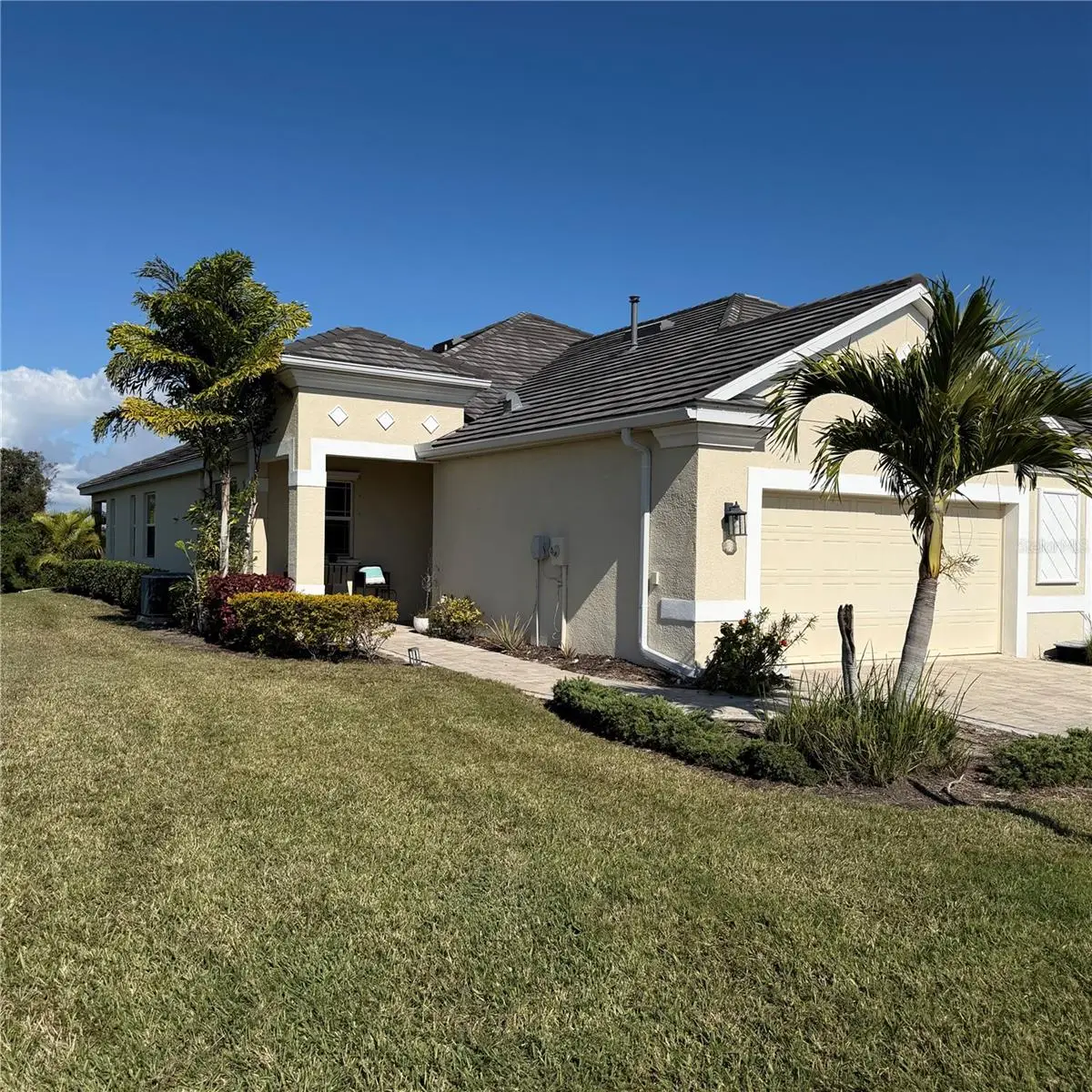 3105 Trustee Avenue, Sarasota, FL 34243 - Image #1