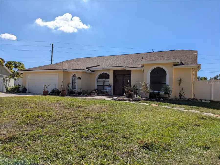 8432 Palm Lakes Court, Sarasota, FL 34243 - Image #3