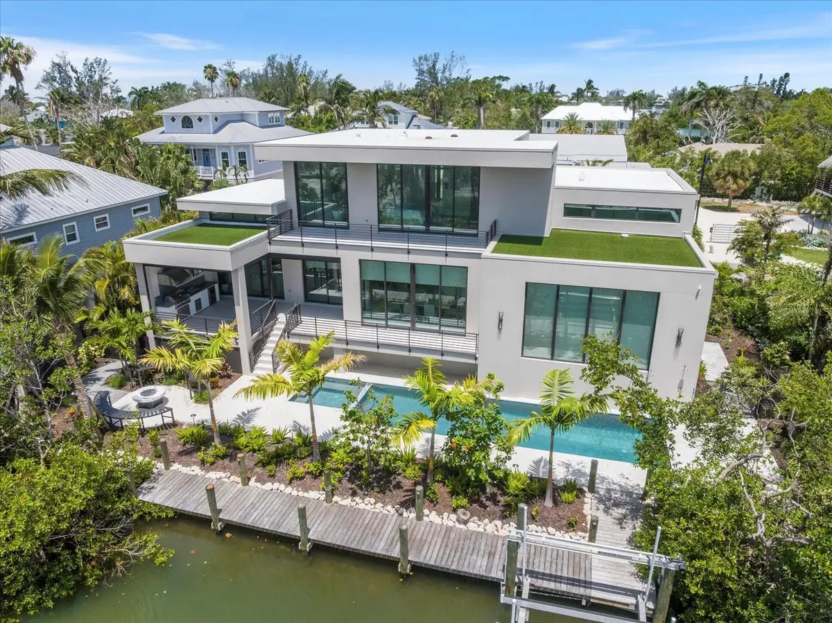 590 De Narvaez Drive, Longboat Key, FL 34228 - Image #1