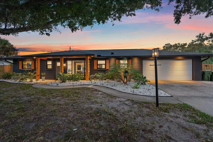 2402 Wisteria Street, Sarasota, FL 34239 - Image #2