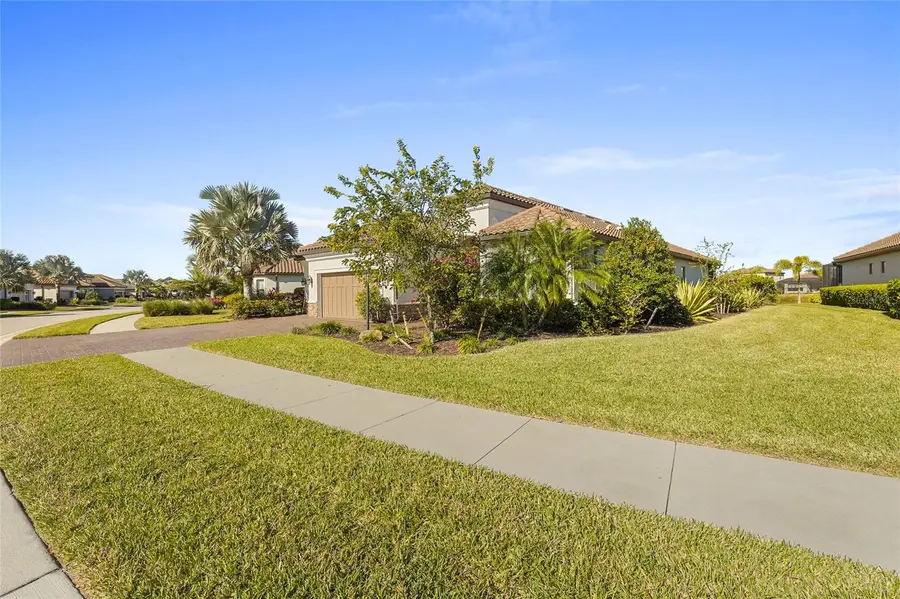 5424 Trails Bend Court Street, Sarasota, FL 34238 - Image #3