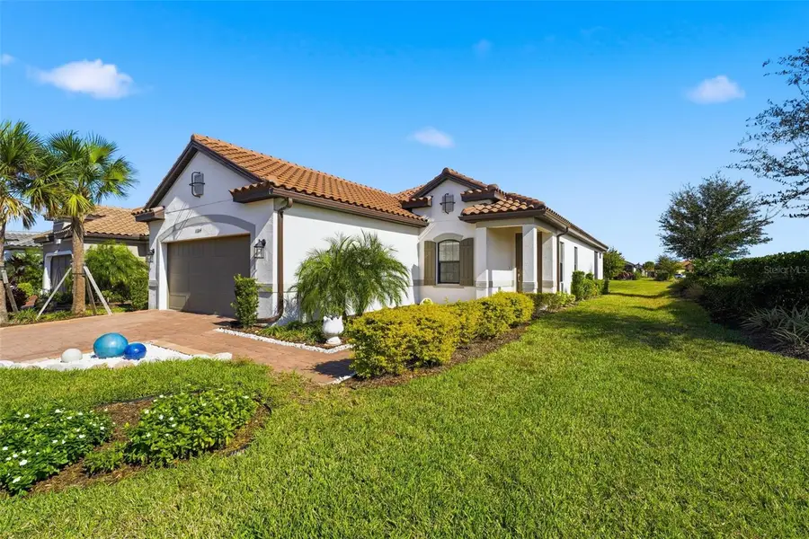 11104 Devonbridge Drive, Palmetto, FL 34221 - Image #2