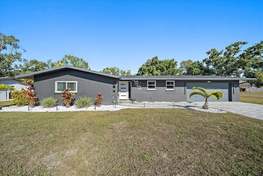 3149 Homasassa Road, Sarasota, FL 34239 - Image #2