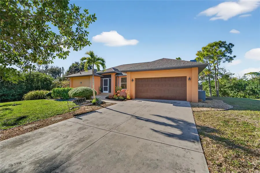 925 Gull Road, Venice, FL 34293 - Image #2