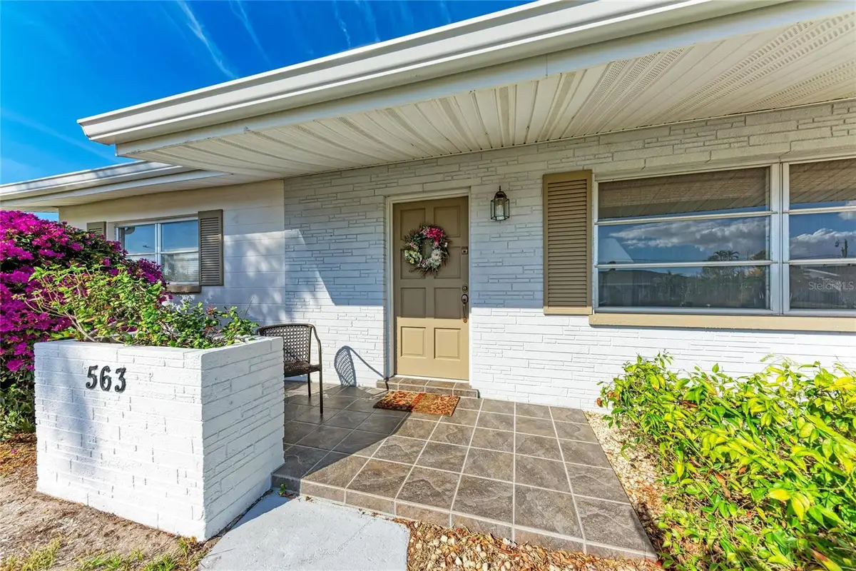 563 Oxford Drive, Venice, FL 34293 - Image #1