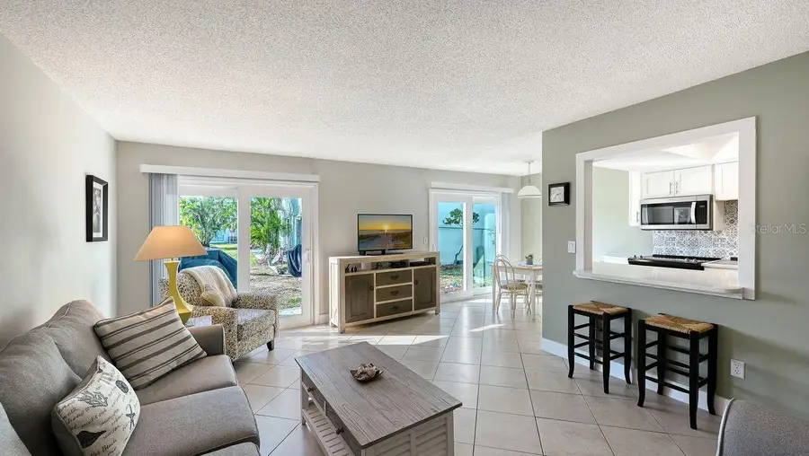 10125 W Manatee Avenue W #D2, Bradenton, FL 34209 - Image #3