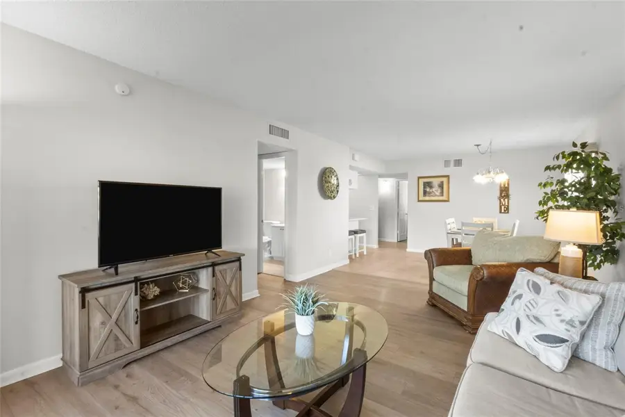 7193 W Country Club Drive N #140, Sarasota, FL 34243 - Image #3