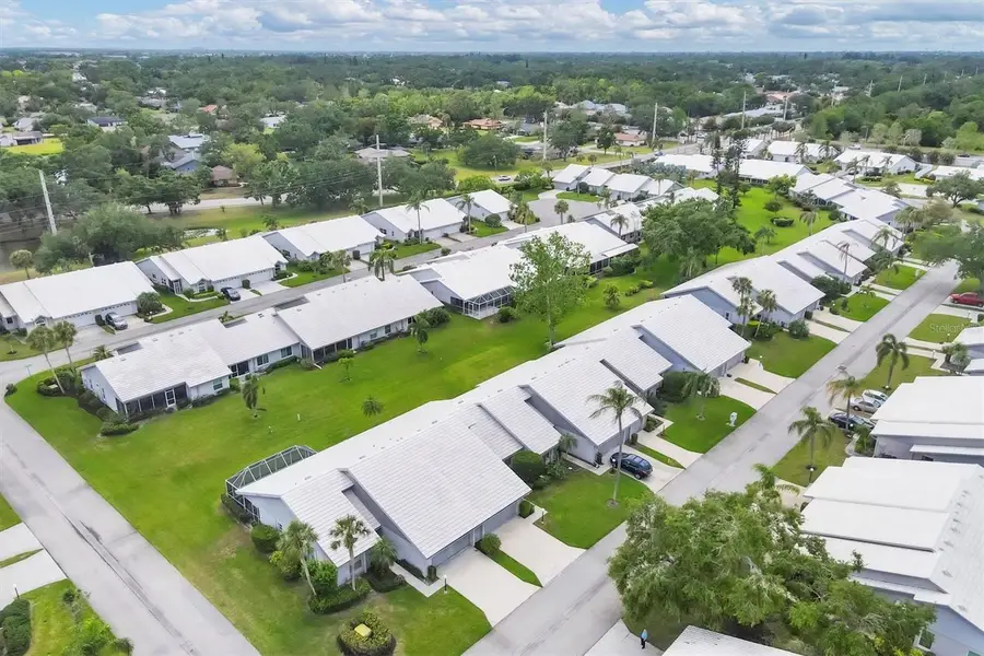 5448 Crestlake Boulevard #158, Sarasota, FL 34233 - Image #2