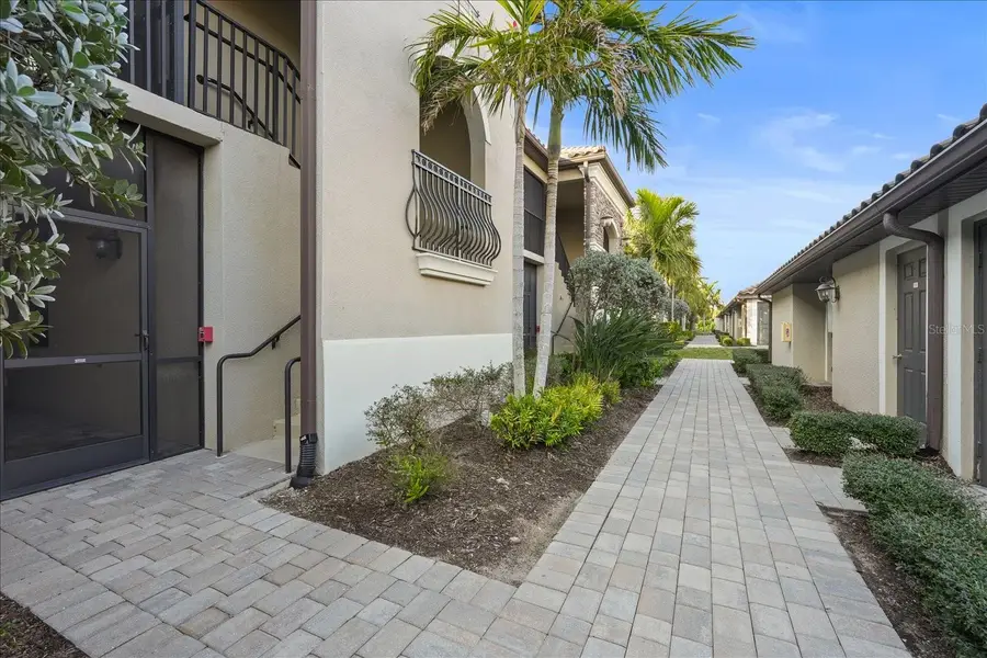 5527 Palmer Circle #205, Bradenton, FL 34211 - Image #3