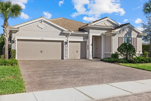 12423 Blue Hill Trail, LAKEWOOD RANCH, FL 34211