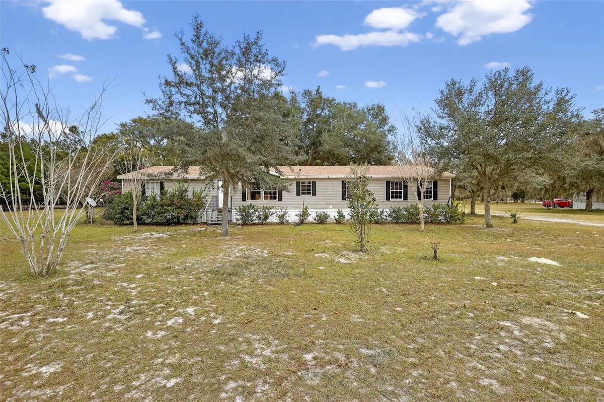 41901 Pine Valley Drive, Paisley, FL 32767 - Image #1