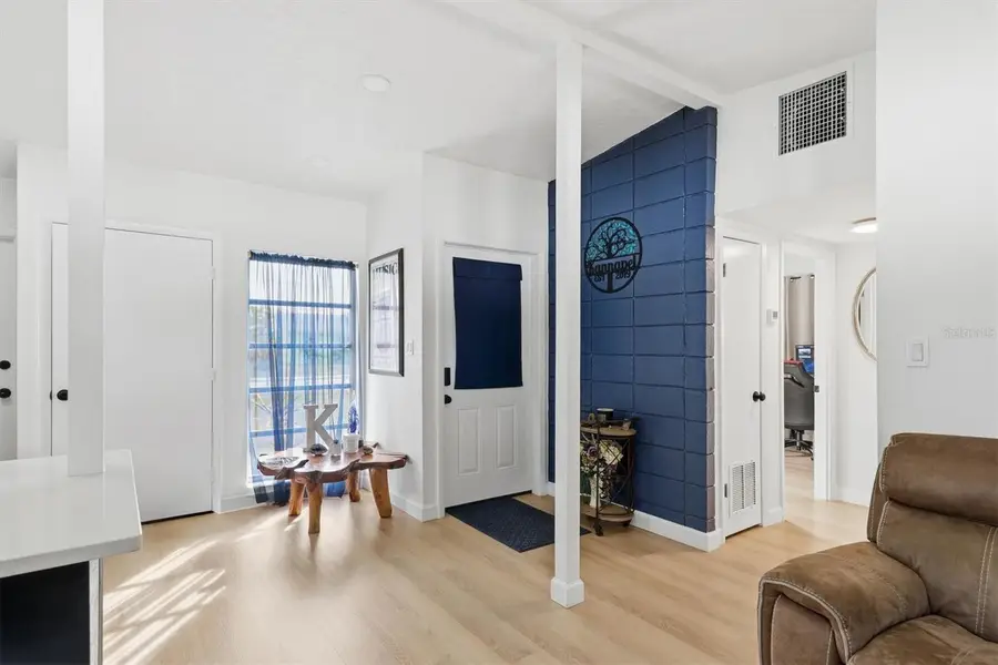 4643 Brooksdale Drive, Sarasota, FL 34232 - Image #2