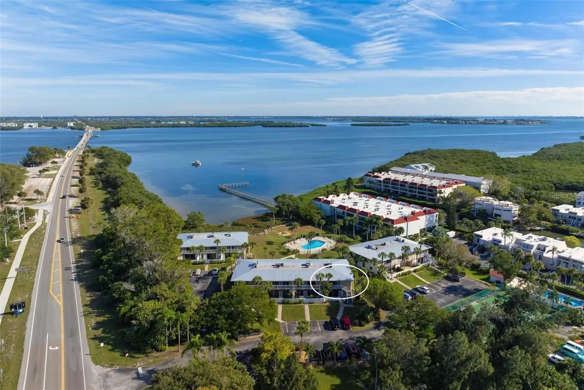 721 Manatee Avenue, Holmes Beach, FL 34217 - Image #1