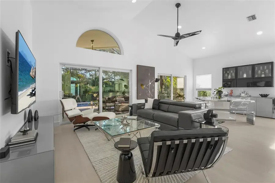 6861 Superior Street Circle, Sarasota, FL 34243 - Image #3