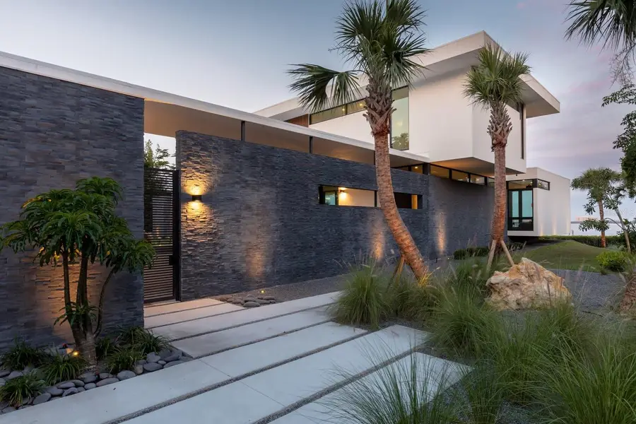 1500 Bayview Drive, Sarasota, FL 34239 - Image #3