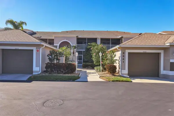 9641 Castle Point Drive #1221, SARASOTA, FL 34238
