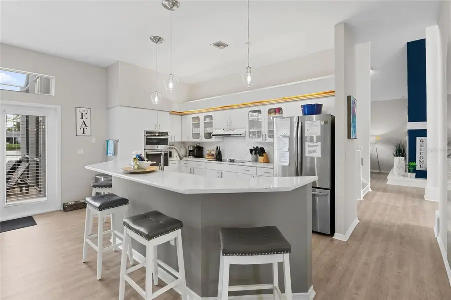 4137 Pinar Drive, Bradenton, FL 34210 - Image #2