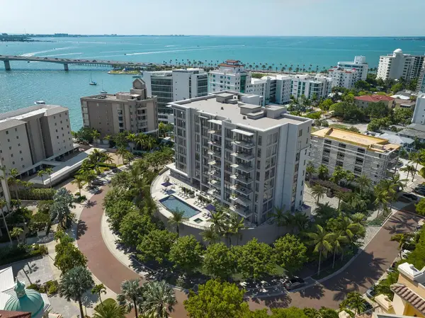 325 Golden Gate Point #603, SARASOTA, FL 34236