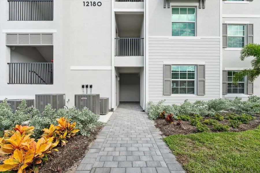 12180 Wellen Golf Street #108, Venice, FL 34293 - Image #2