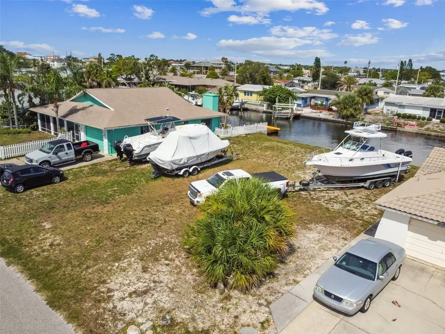 13612 Garris Dr, Hudson, FL 34667 - Image #2