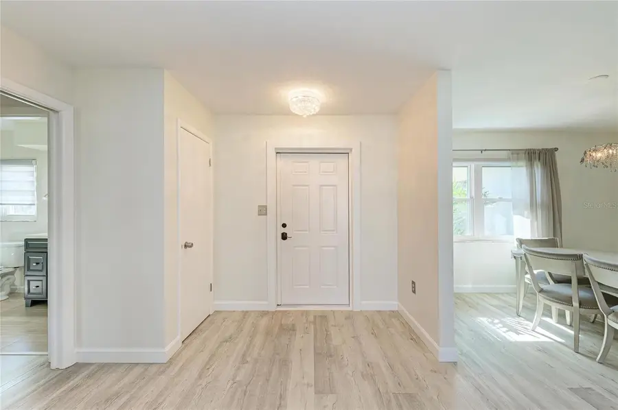 3368 Sheffield Circle, Sarasota, FL 34239 - Image #3