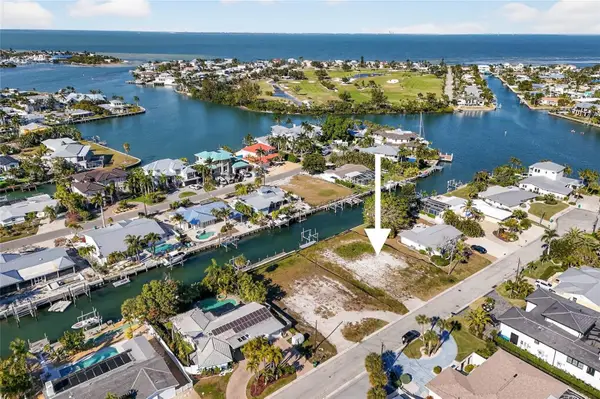 528 69th Street, HOLMES BEACH, FL 34217