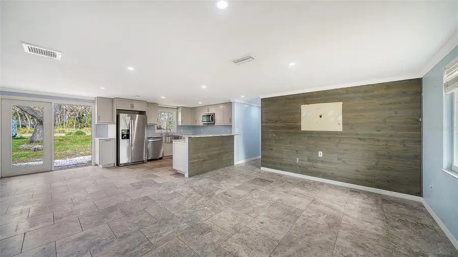 1203 Pineland Avenue, Venice, FL 34285 - #3