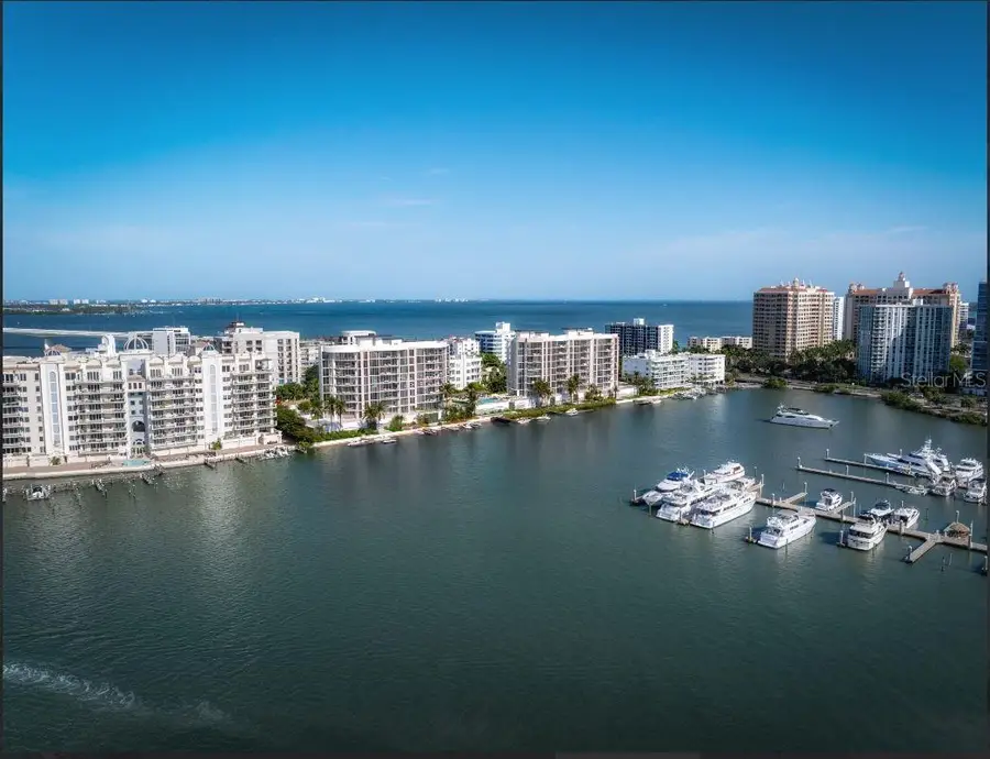 550 Golden Gate Point #404, Sarasota, FL 34236 - Image #2
