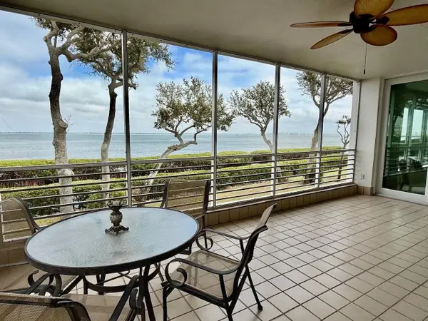 2410 Harbourside Drive #111, LONGBOAT KEY, FL 34228