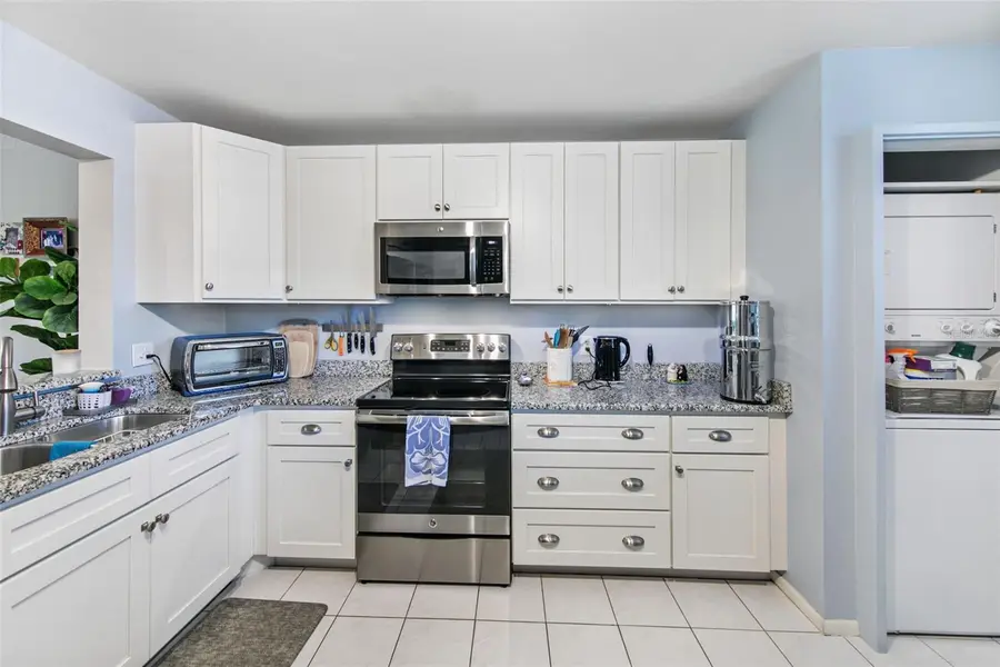 611 Woodlawn Drive #611, Bradenton, FL 34210 - #3