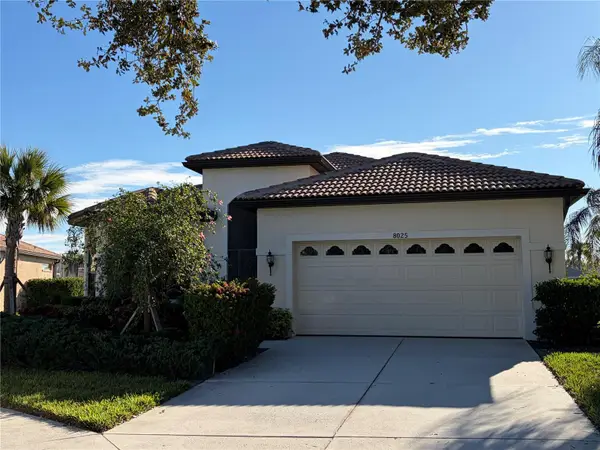8025 Stirling Falls Circle, SARASOTA, FL 34243