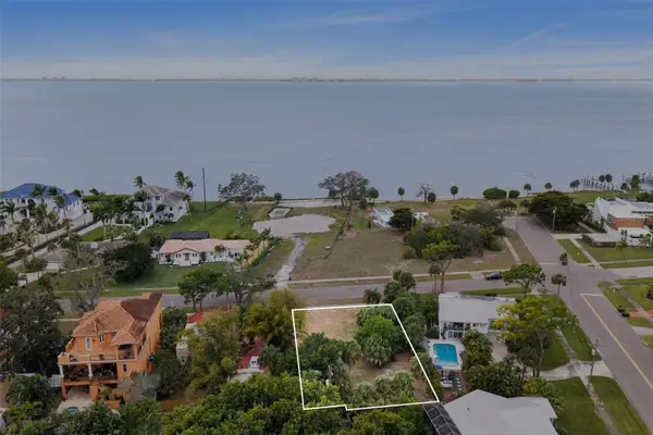 7511 Westmoreland Drive, SARASOTA, FL 34243