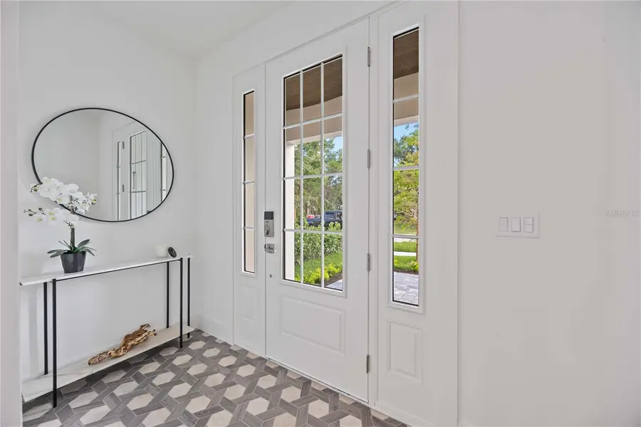 2590 Floyd Street, Sarasota, FL 34239 - Image #2