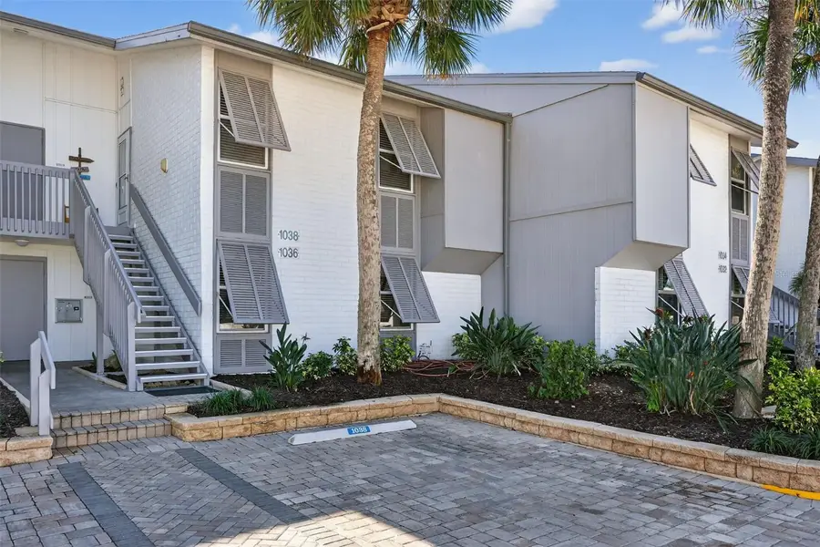 1036 W Peppertree Lane #113B, Sarasota, FL 34242 - Image #2