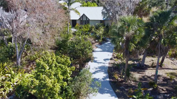 1035 Sirus Trail, SARASOTA, FL 34232