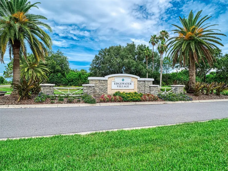 6721 Oak Manor Drive, Lakewood Ranch, FL 34202 - Image #2