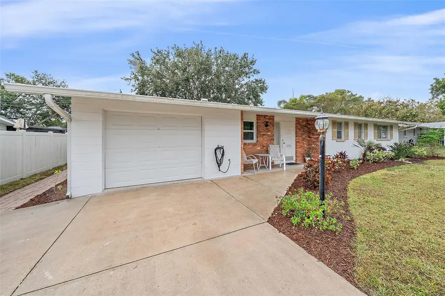 2930 Floyd Street, Sarasota, FL 34239 - Image #2