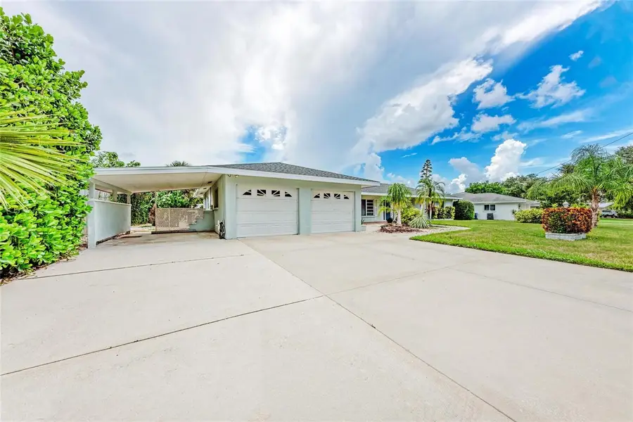 2705 S Brink Avenue, Sarasota, FL 34239 - Image #2