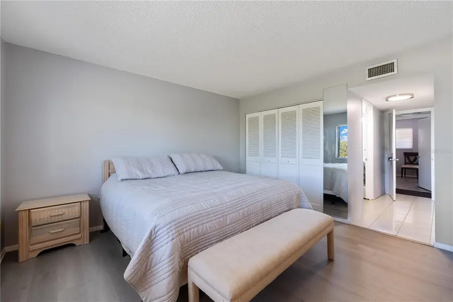 1540 Glen Oaks Drive E #B326, Sarasota, FL 34232 - Image #3