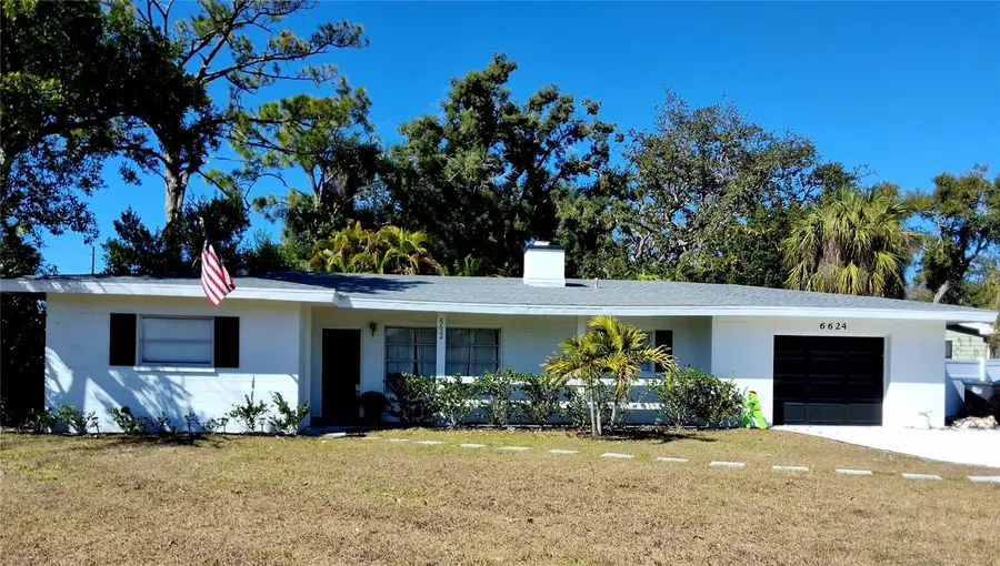 6624 Fairway Drive, Sarasota, FL 34243 - Image #2