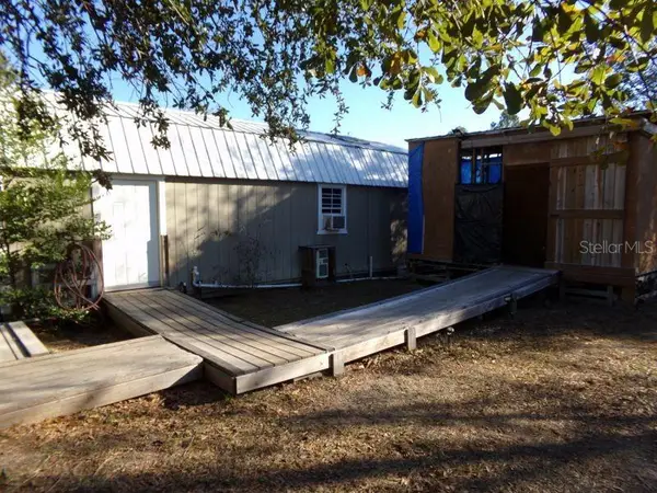 6618 SE Farm Road, LEE, FL 32059