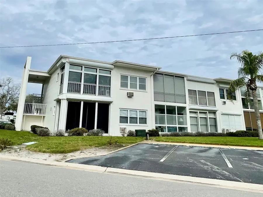 7050 Sunset Way #19, Saint Pete Beach, FL 33706 - Image #2